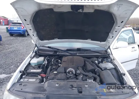 2007 Lincoln Town Car Signature Limited from USA, damaged, VIN 1LNHM82V47Y622879